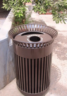 recycled steel litter receptacle with dual flow lid